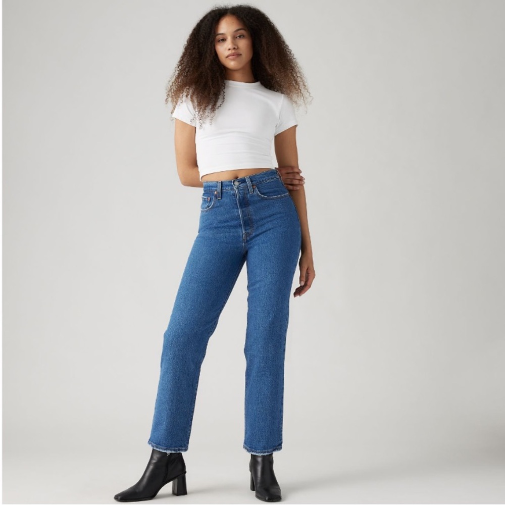 Levi’s Premium Ribcage Straight Ankle Jeans Size 30 X 27